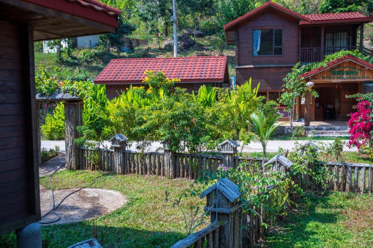 Dansavanh Namngum Resort Ban Keun Exterior photo